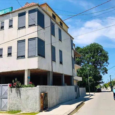 Vila Aliaj Deluxe Rooftop With Private Balcony * Durres