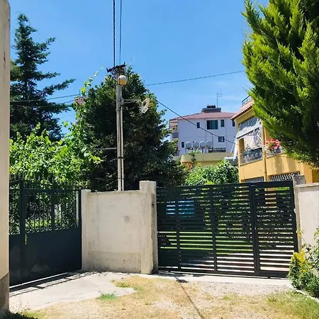 Vila Aliaj Deluxe Rooftop With Private Balcony * Durres