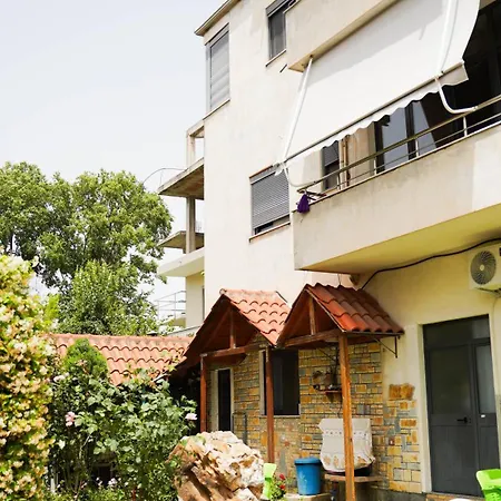 Vila Aliaj Deluxe Rooftop With Private Balcony * Durres