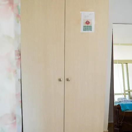 Vila Aliaj Deluxe Rooftop With Private Balcony